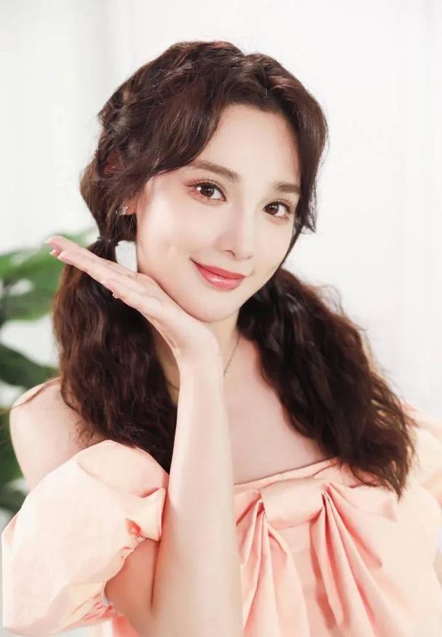 彭小苒获奖照片